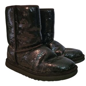 Ugg Classic Short Black Cosmos Sequins Shearling Boots Sz 9 Warm Winter Snow